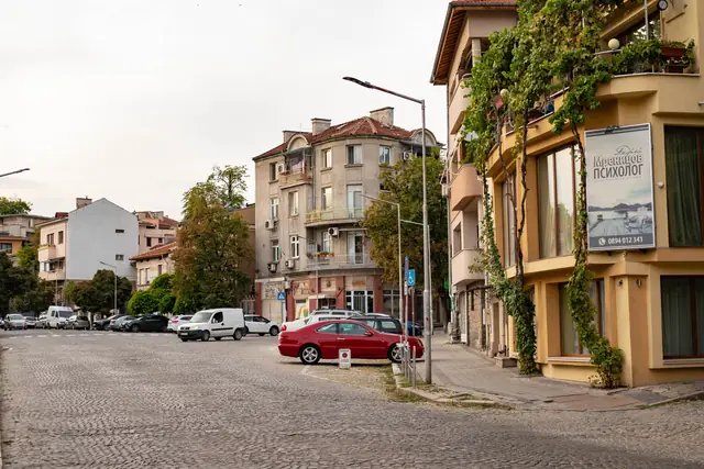 Улицата пред PULDIN HOUSE в центъра на Пловдив